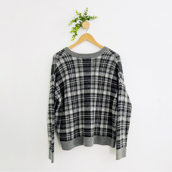 Banana Republic Gray Black Plaid V-Neck Wool Mohair Blend Sweater - Picture 6 of 7